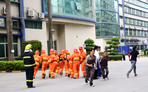 深圳纽福斯消防演练，防患于未“燃”